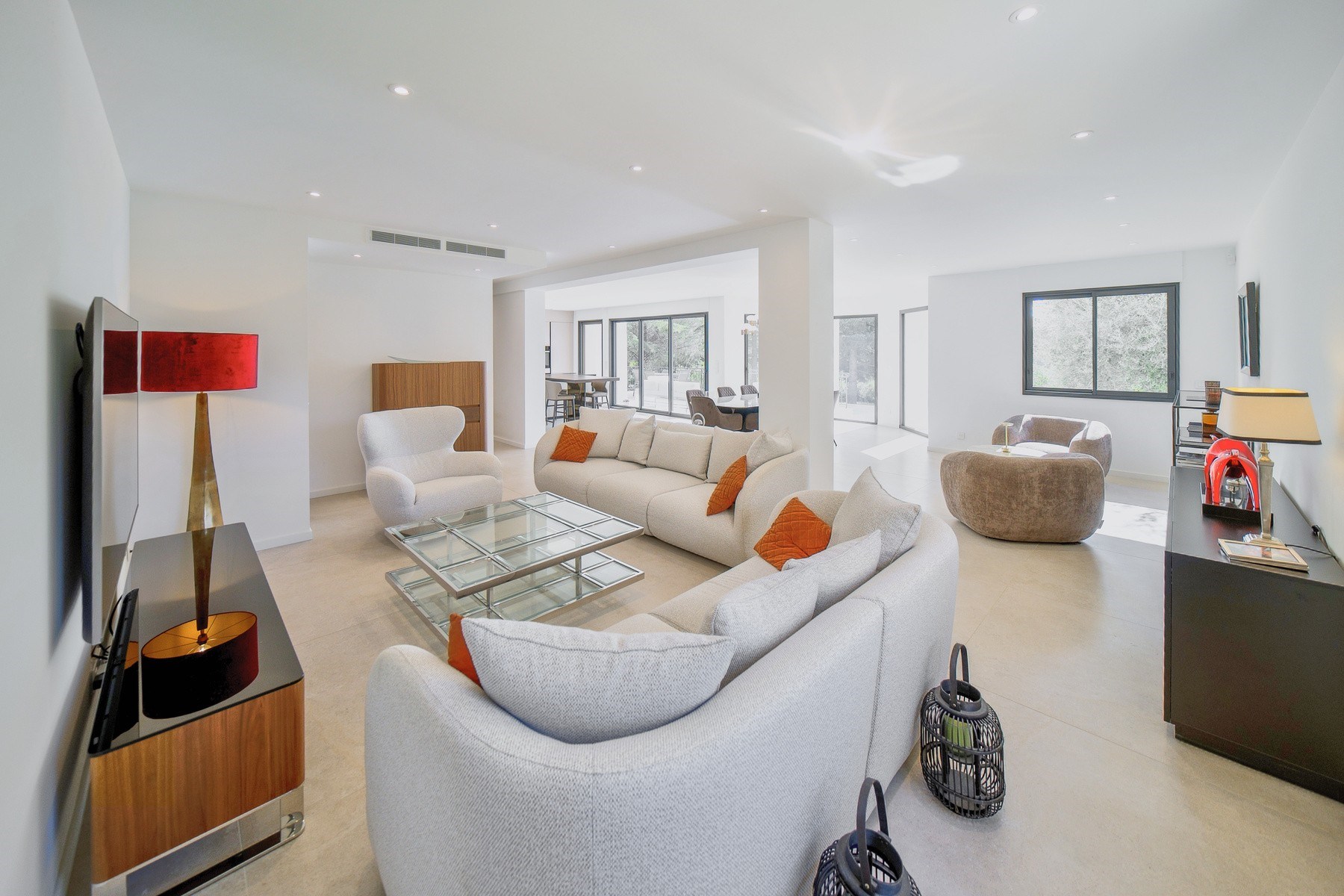  Renovated villa with swimming pool and large garage near Valbonne - 物件實景