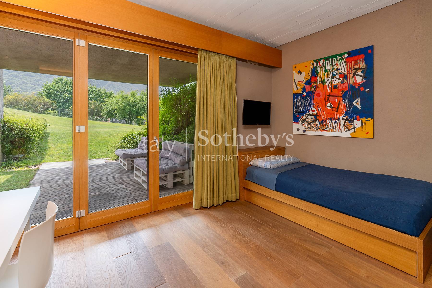  Prestigious villa with lake view and private park - 物件實景