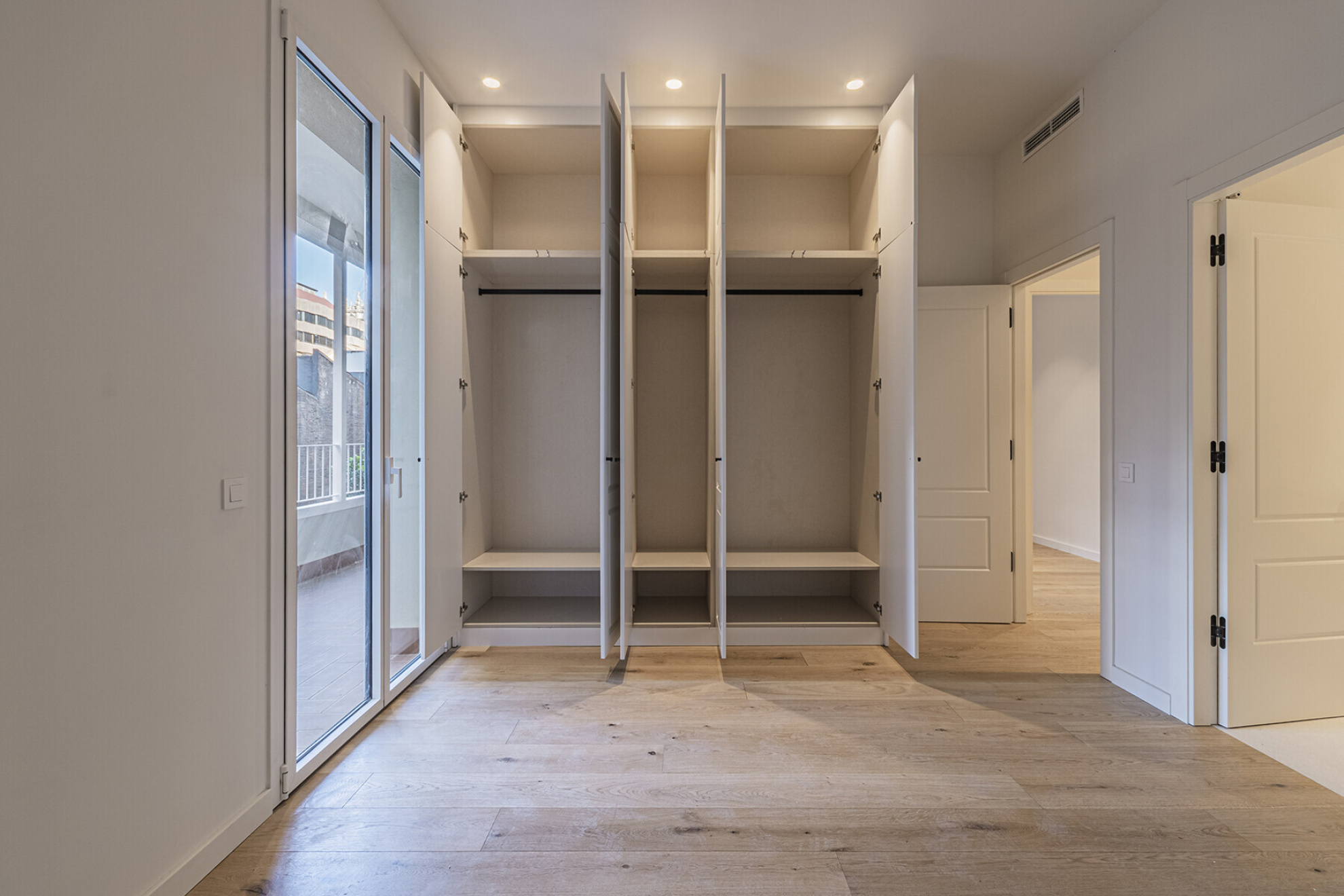  Elegant refurbished 5 bedroom apartment with terrace in Galvany - 物件實景