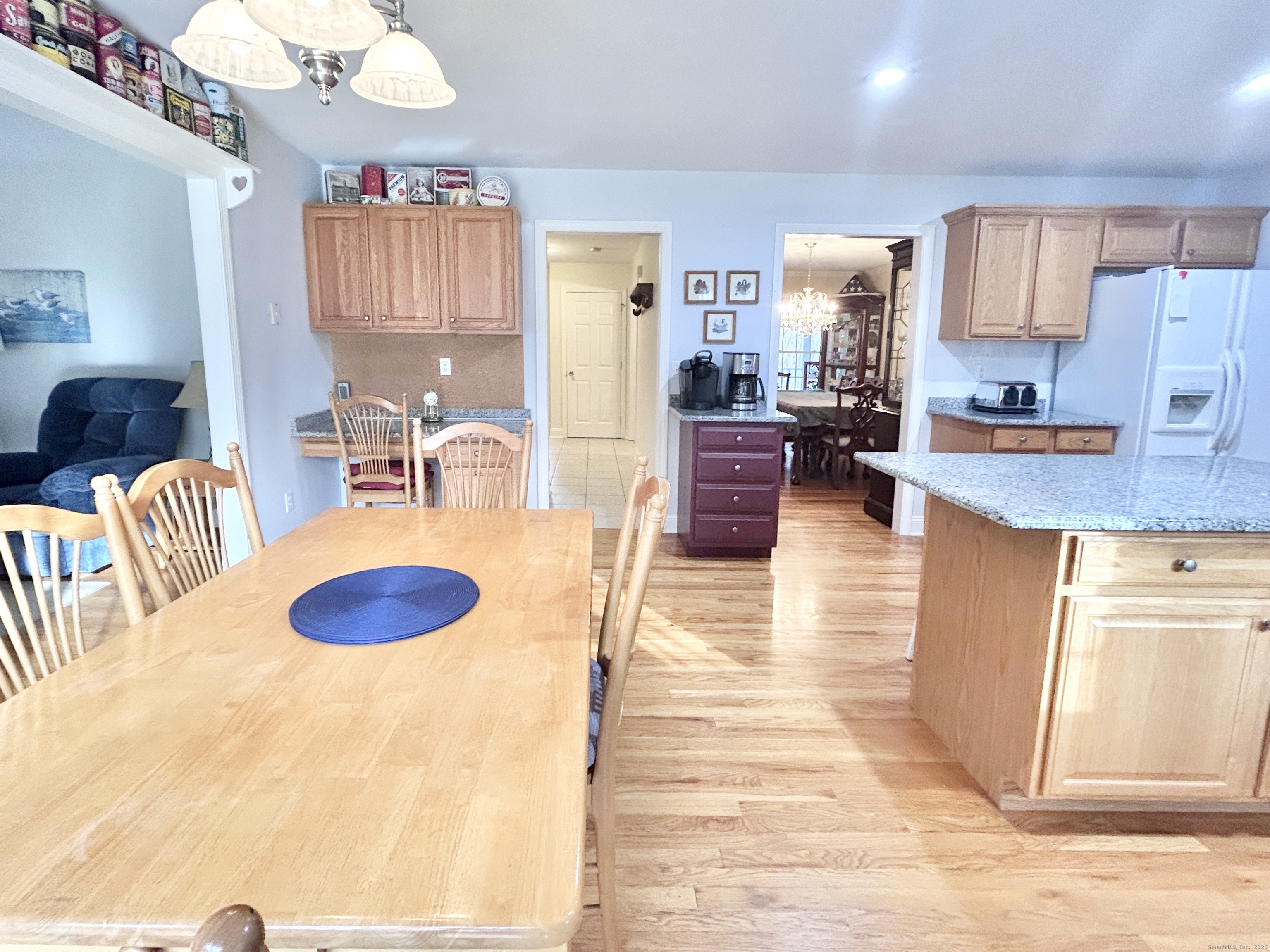 Oxford, Connecticut, 06478, United States, 4 Bedrooms Bedrooms, ,3 BathroomsBathrooms,Residential,For Sale,1993487