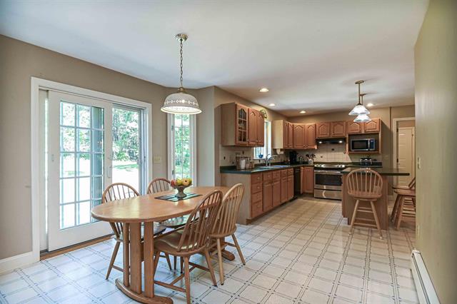 Bow, New Hampshire, 03304, United States, 4 Bedrooms Bedrooms, ,3 BathroomsBathrooms,Residential,For Sale,1900583