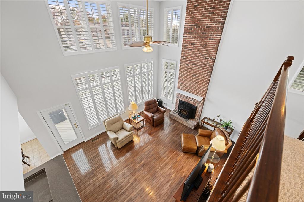 Leesburg, Virginia, 20175, United States, 5 Bedrooms Bedrooms, ,4 BathroomsBathrooms,Residential,For Sale,1987401