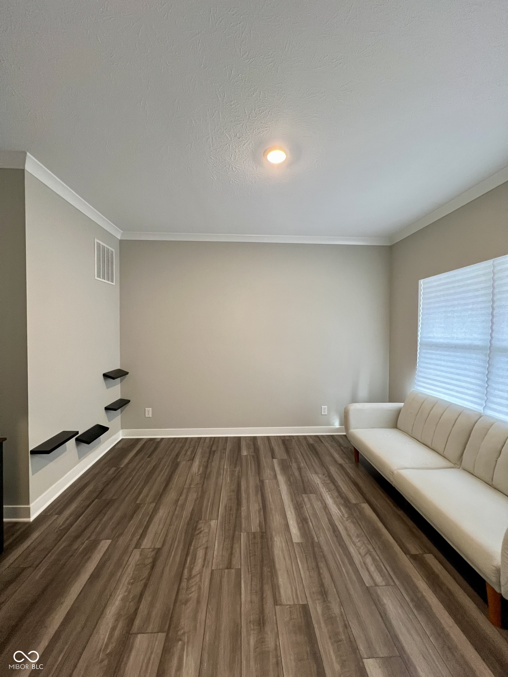 Greenwood, Indiana, 46143, United States, 5 Bedrooms Bedrooms, ,4 BathroomsBathrooms,Residential,For Sale,1976325