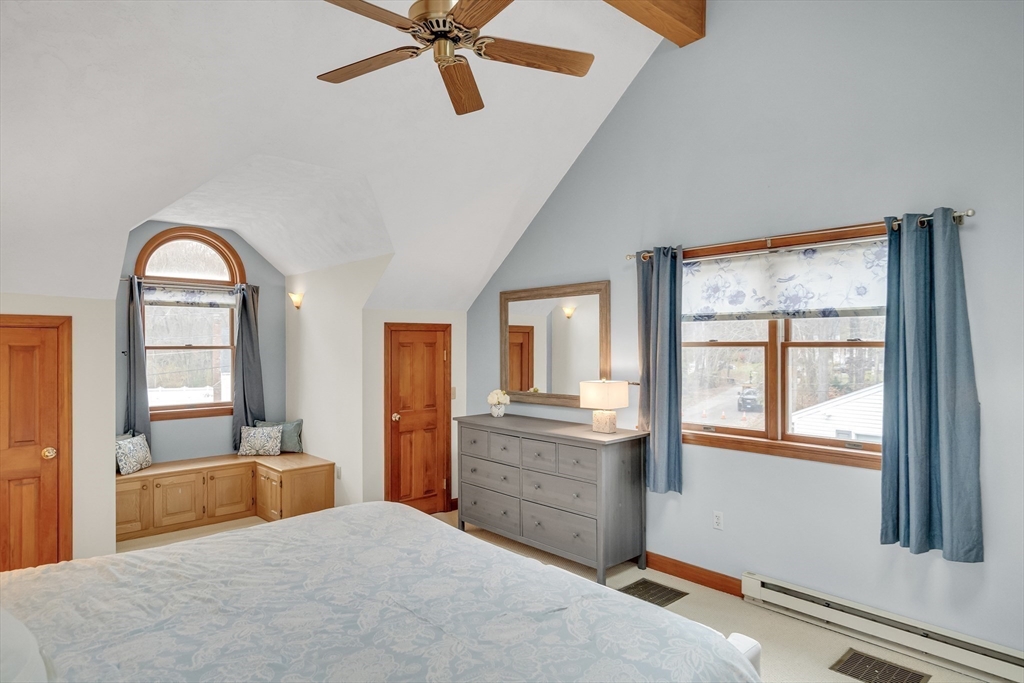 Burlington, Massachusetts, 01803, United States, 6 Bedrooms Bedrooms, ,4 BathroomsBathrooms,Residential,For Sale,1988373