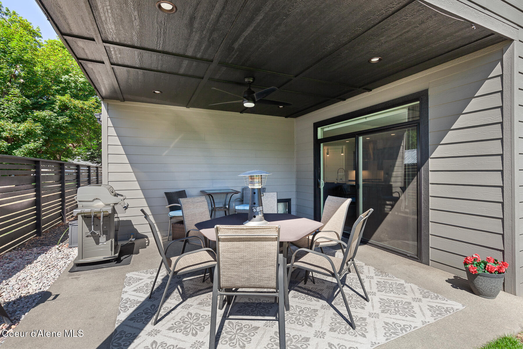 Coeur d'Alene, Idaho, 83814, United States, 4 Bedrooms Bedrooms, ,3 BathroomsBathrooms,Residential,For Sale,2035342