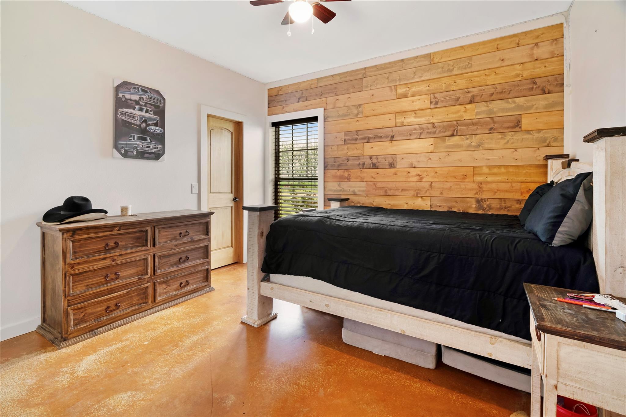 Honey Grove, Texas, 75446, United States, 3 Bedrooms Bedrooms, ,3 BathroomsBathrooms,Residential,For Sale,1937107