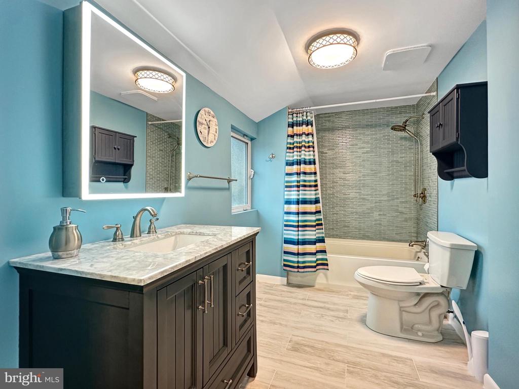 Cherry Hill, New Jersey, 08034, United States, 4 Bedrooms Bedrooms, ,4 BathroomsBathrooms,Residential,For Sale,1990479