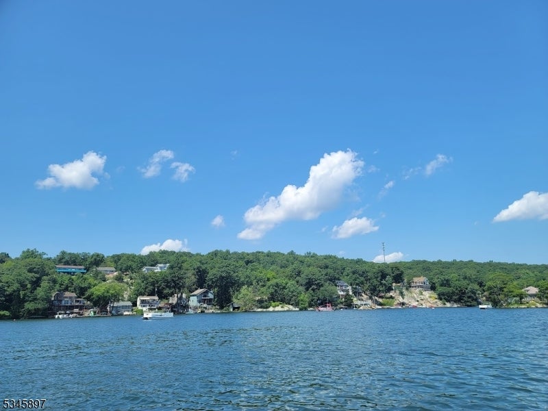 Hopatcong, New Jersey, 07821, United States, 3 Bedrooms Bedrooms, ,3 BathroomsBathrooms,Residential,For Sale,1812761