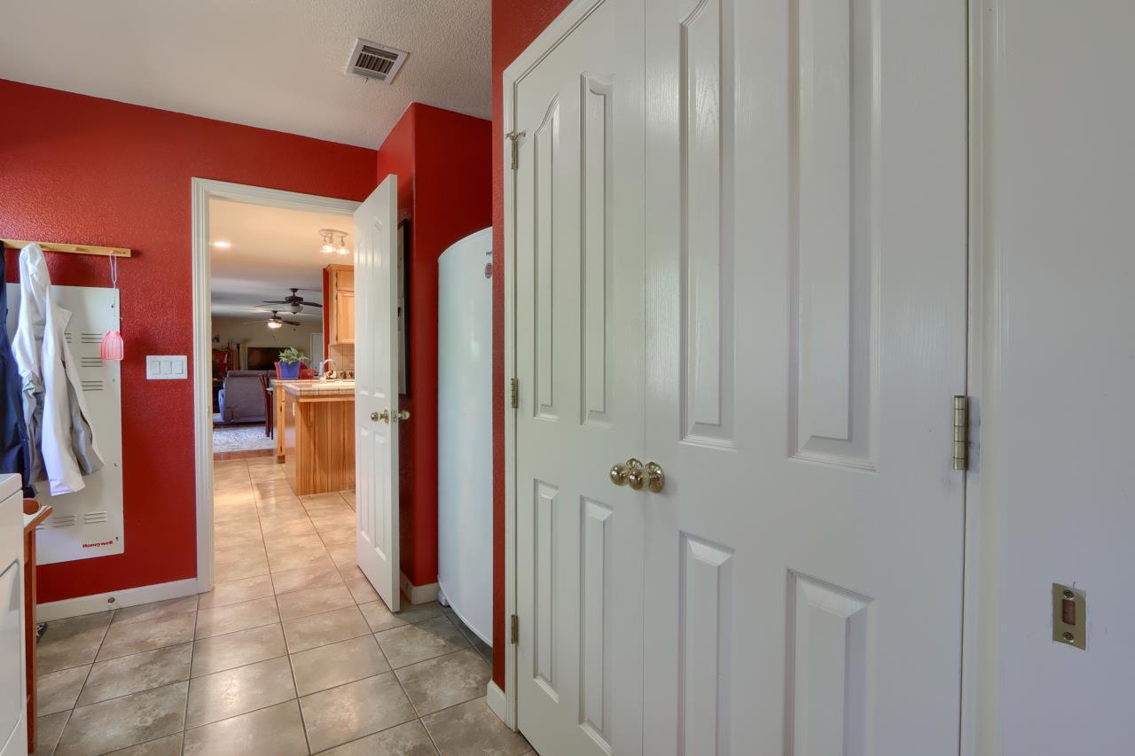 Mariposa, California, 95338, United States, 3 Bedrooms Bedrooms, ,2 BathroomsBathrooms,Residential,For Sale,1974178