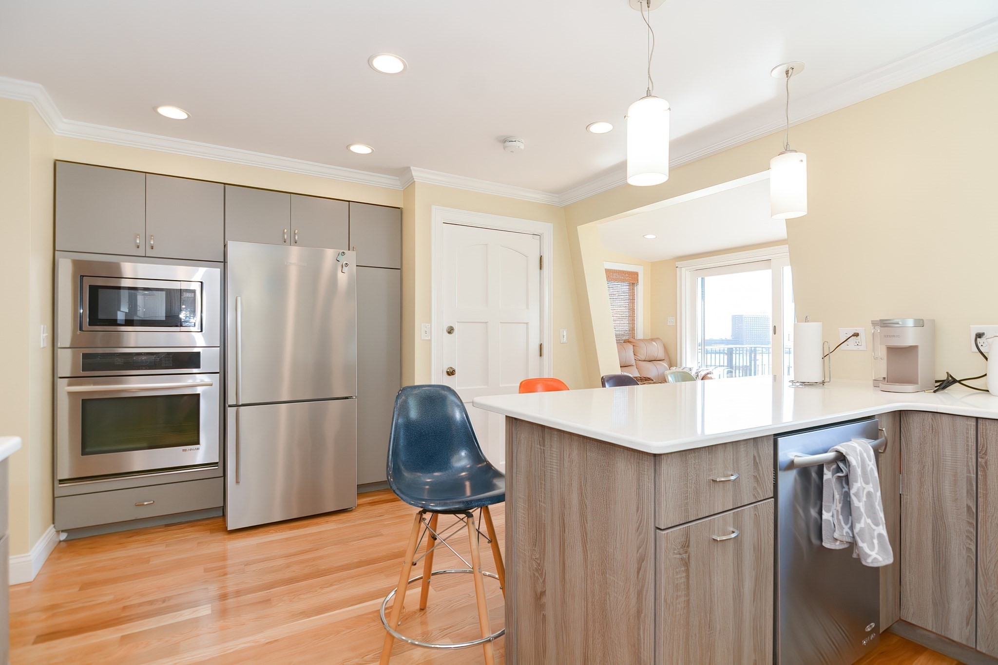 East Boston, Massachusetts, 02128, United States, 2 Bedrooms Bedrooms, ,1 BathroomBathrooms,Residential,For Sale,1938178