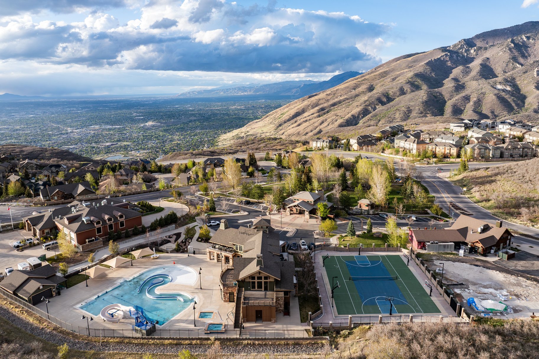  Quiet Cul De Sac & Life Above the City - 物件實景
