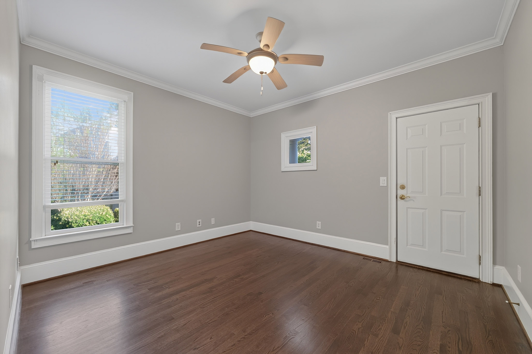  Custom-Built Home in The Grove at Highland Pointe - 物件實景