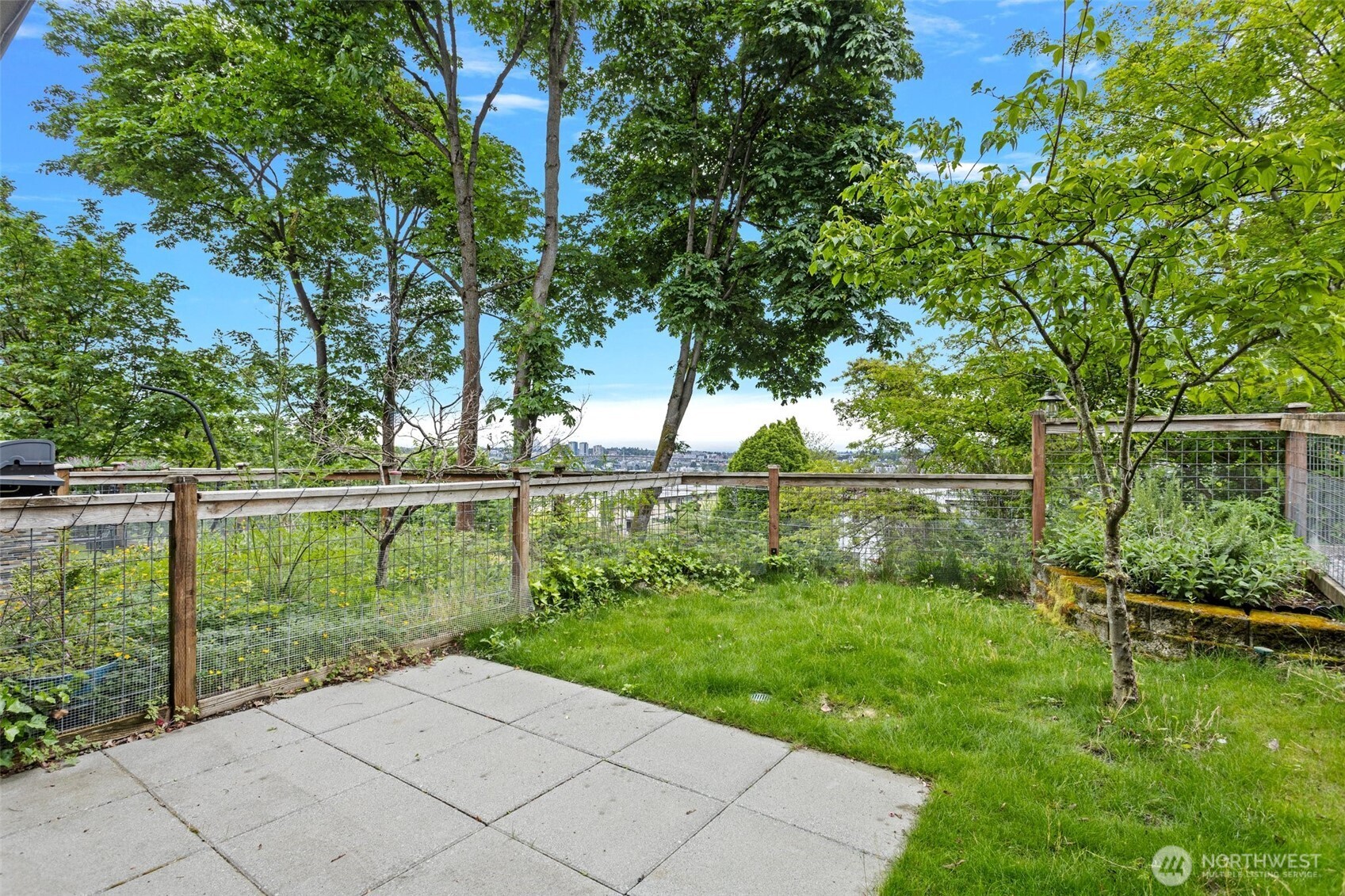 Seattle, Washington, 98109, United States, 3 Bedrooms Bedrooms, ,4 BathroomsBathrooms,Residential,For Sale,1976835