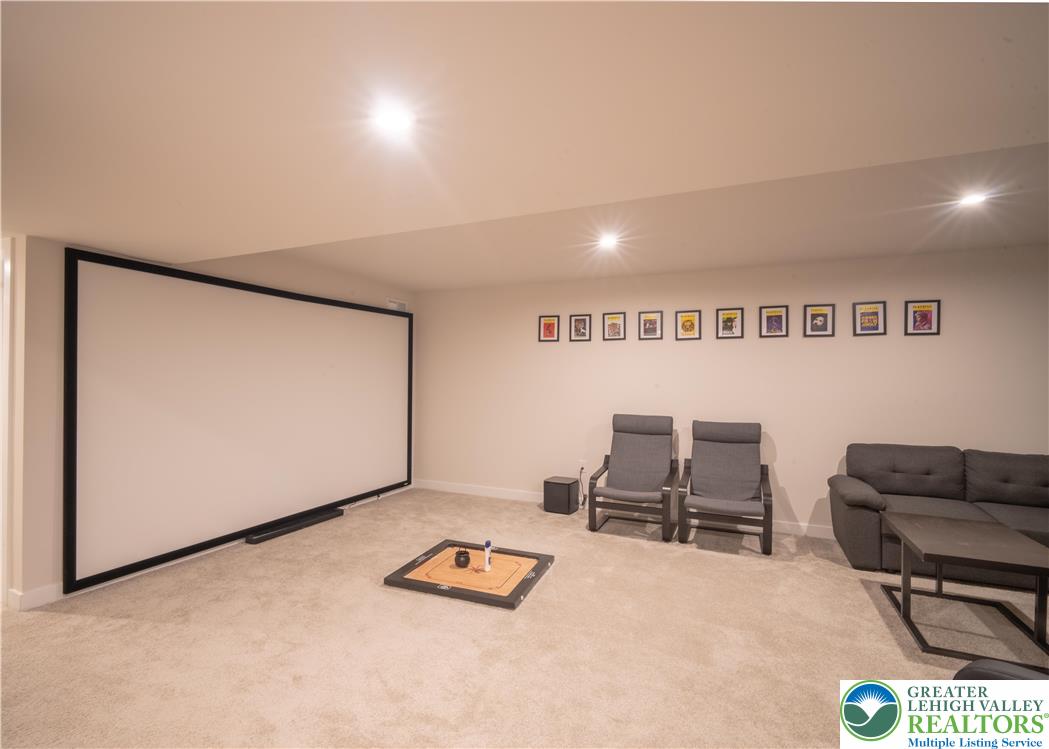 North Catasauqua Bor, Pennsylvania, 18032, United States, 4 Bedrooms Bedrooms, ,4 BathroomsBathrooms,Residential,For Sale,2001673