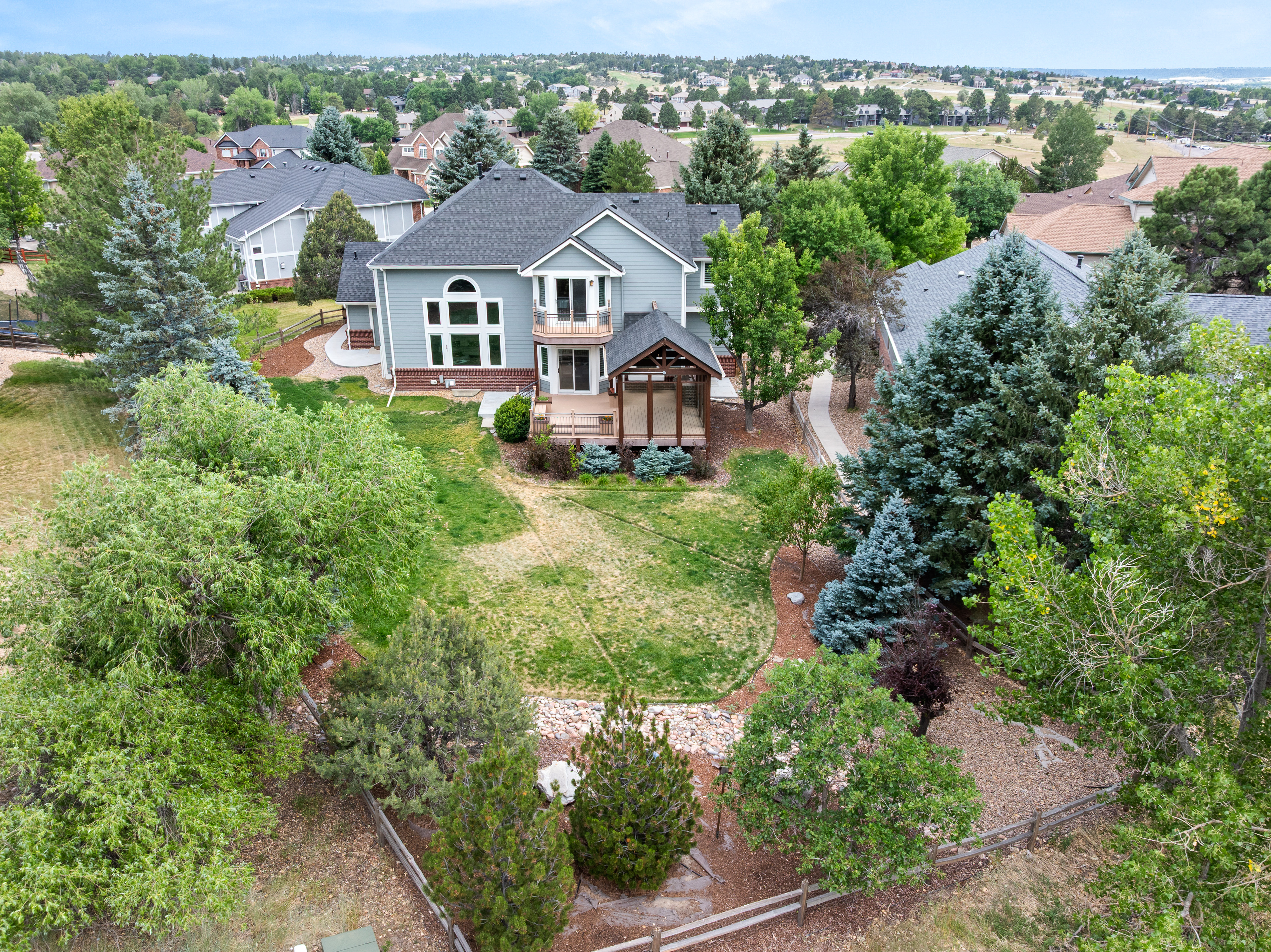  Stunning 5 bed, 5 bath home loaded with upgrades and improvements - 物件實景