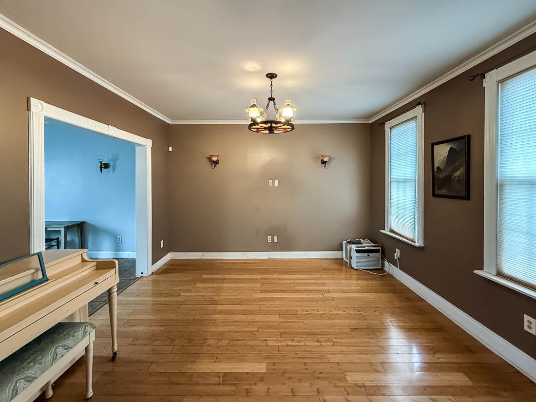 Jersey City, New Jersey, 07307, United States, 4 Bedrooms Bedrooms, ,2 BathroomsBathrooms,Residential,For Sale,1991829