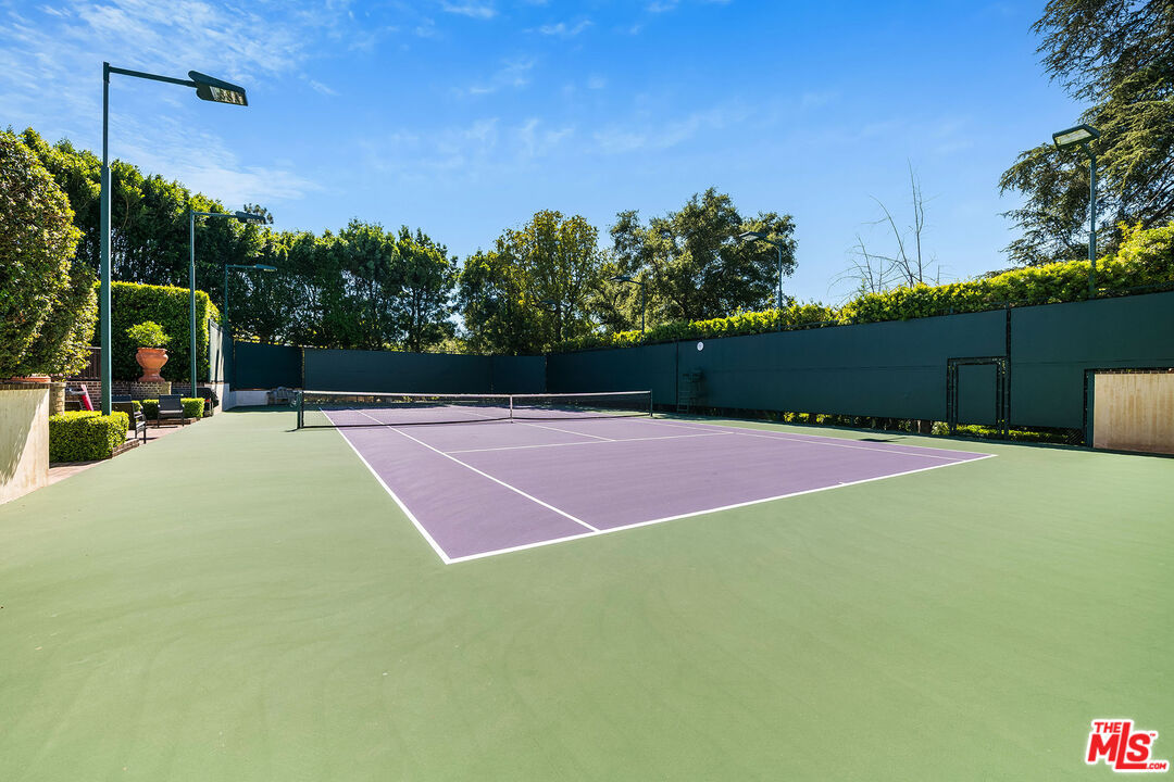 Pacific Palisades, California, 90272, United States, 8 Bedrooms Bedrooms, ,12 BathroomsBathrooms,Residential,For Sale,1949895