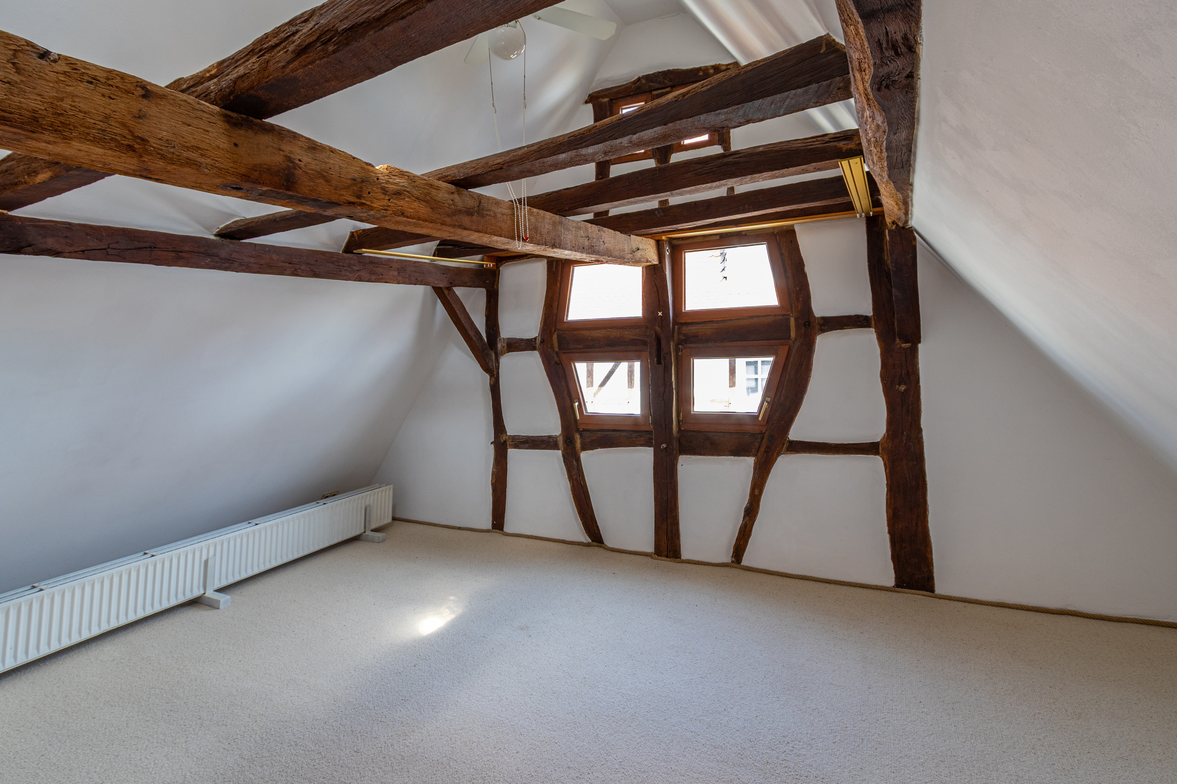  Historic Half-Timbered House with Exceptional Charm - 物件實景