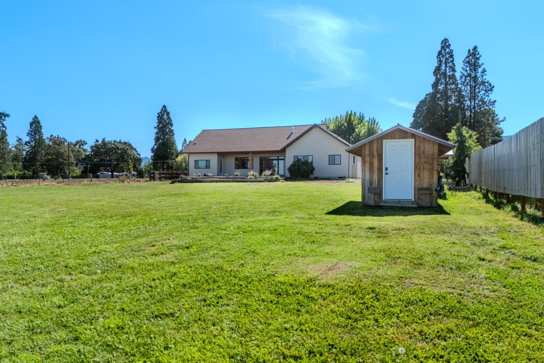 2110 Houston Road Phoenix, OR 97535 - 物件實景