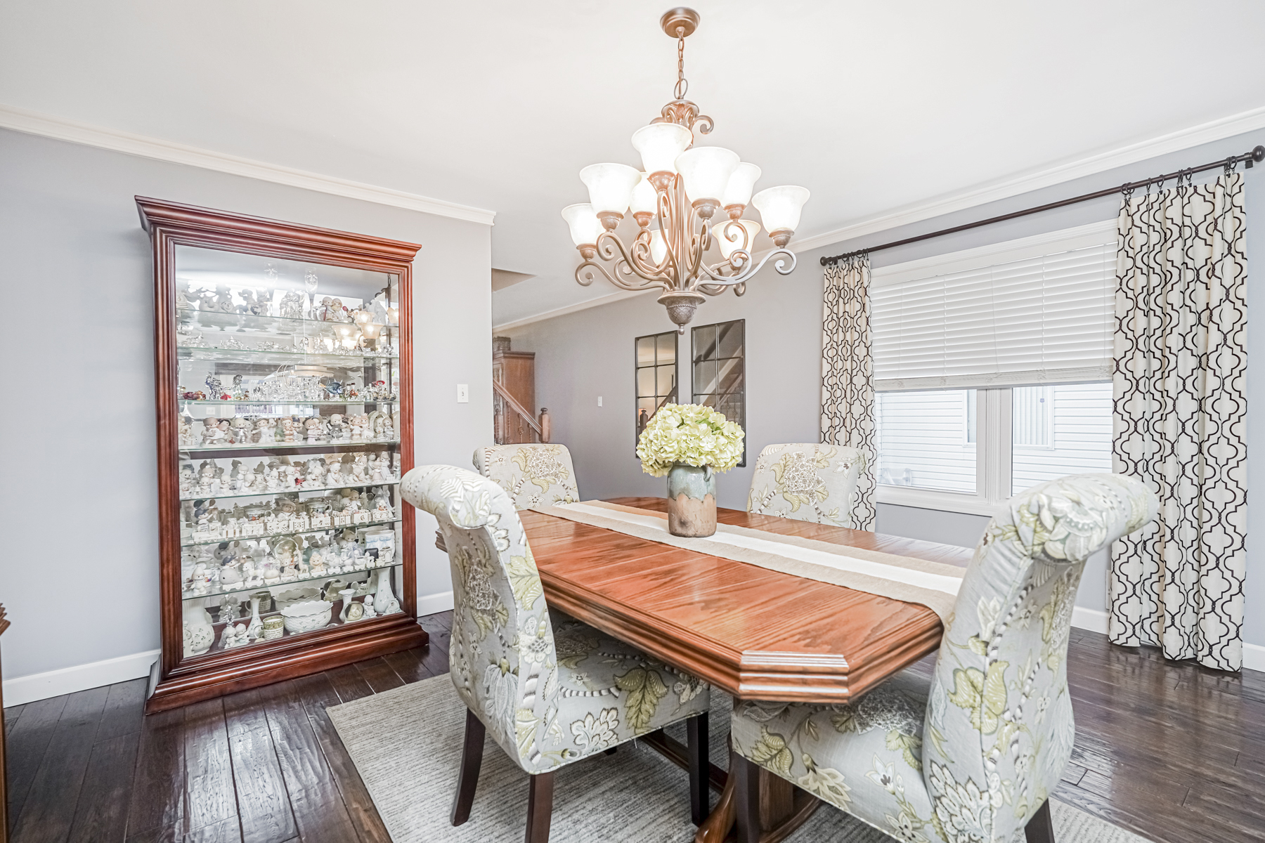 Staten Island, New York, 10309, United States, 3 Bedrooms Bedrooms, ,2 BathroomsBathrooms,Residential,For Sale,1935942