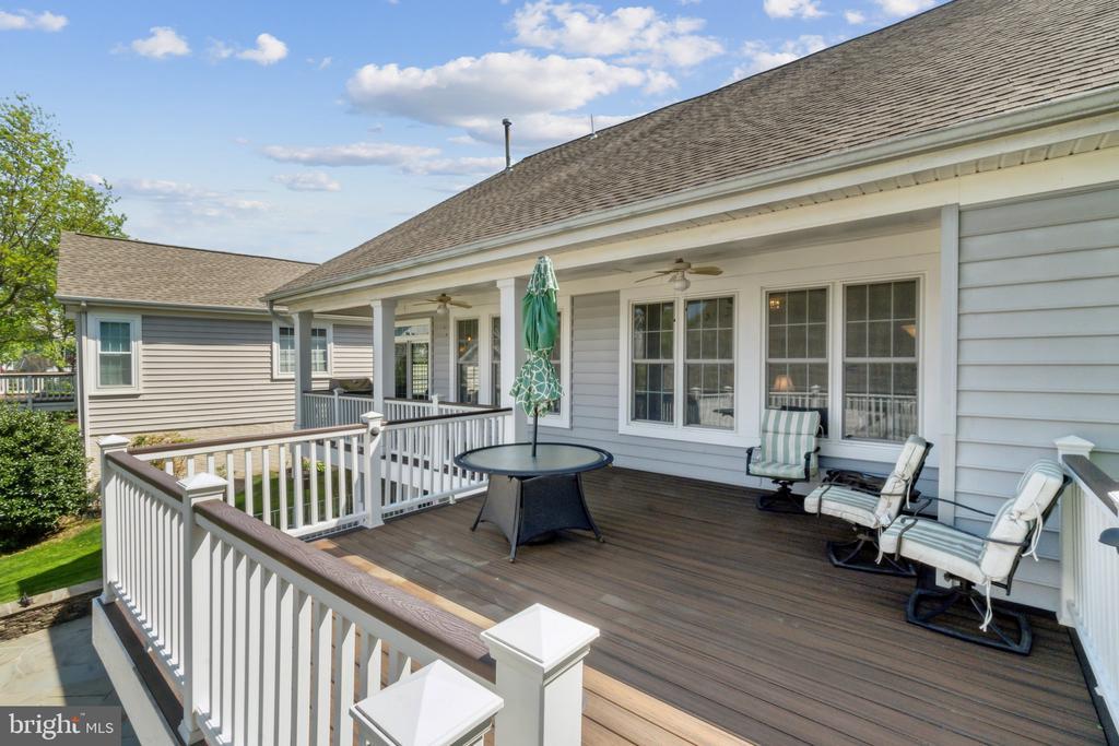 Gainesville, Virginia, 20155, United States, 3 Bedrooms Bedrooms, ,4 BathroomsBathrooms,Residential,For Sale,1896801