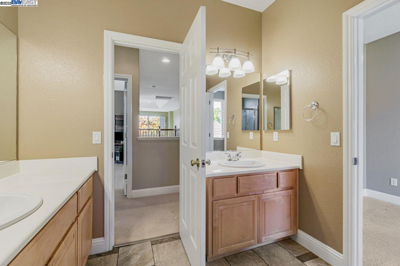 Concord, California, 94521, United States, 5 Bedrooms Bedrooms, ,3 BathroomsBathrooms,Residential,For Sale,1989306