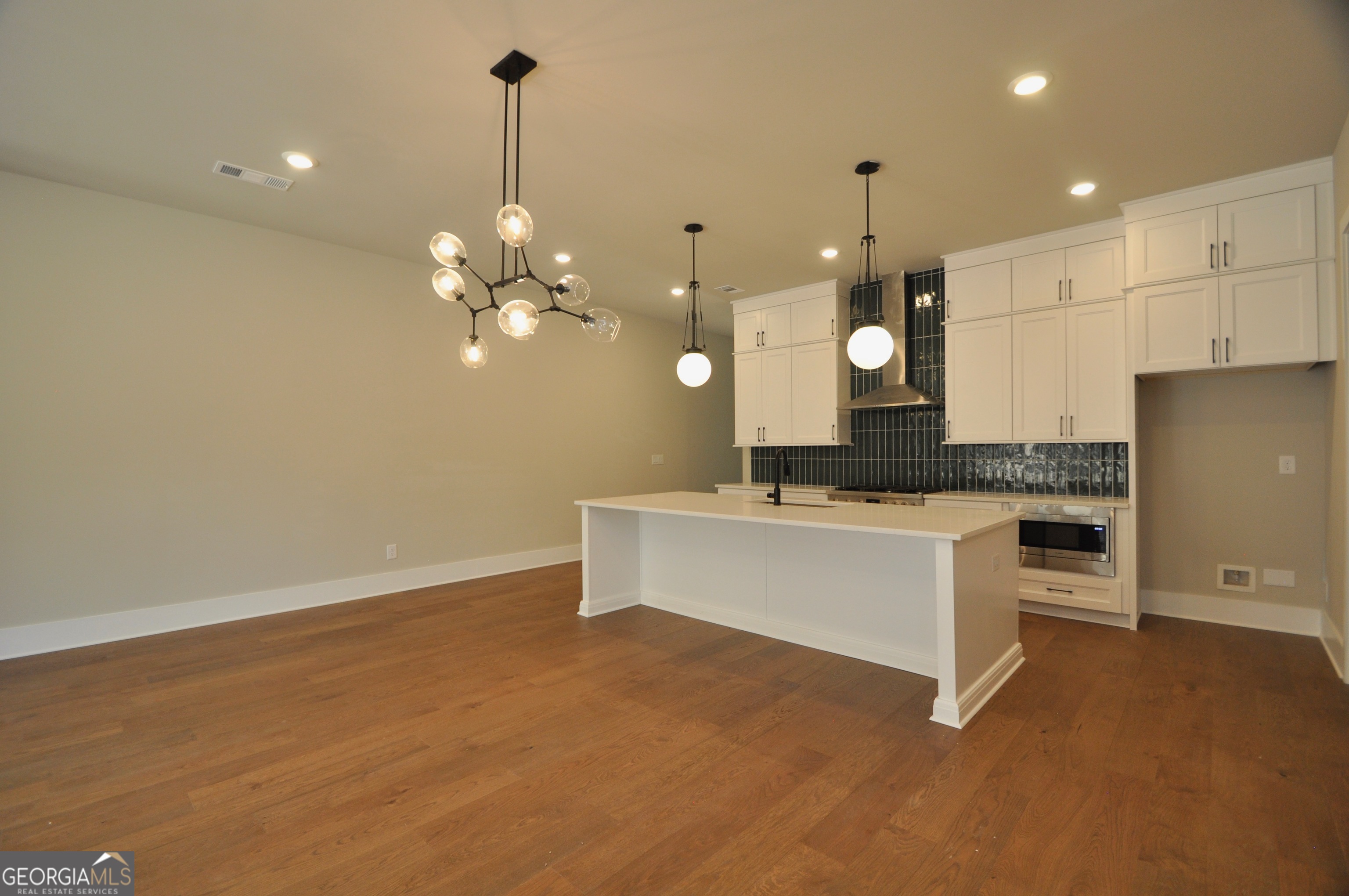 Watkinsville, Georgia, 30677, United States, 3 Bedrooms Bedrooms, ,4 BathroomsBathrooms,Residential,For Sale,1707989