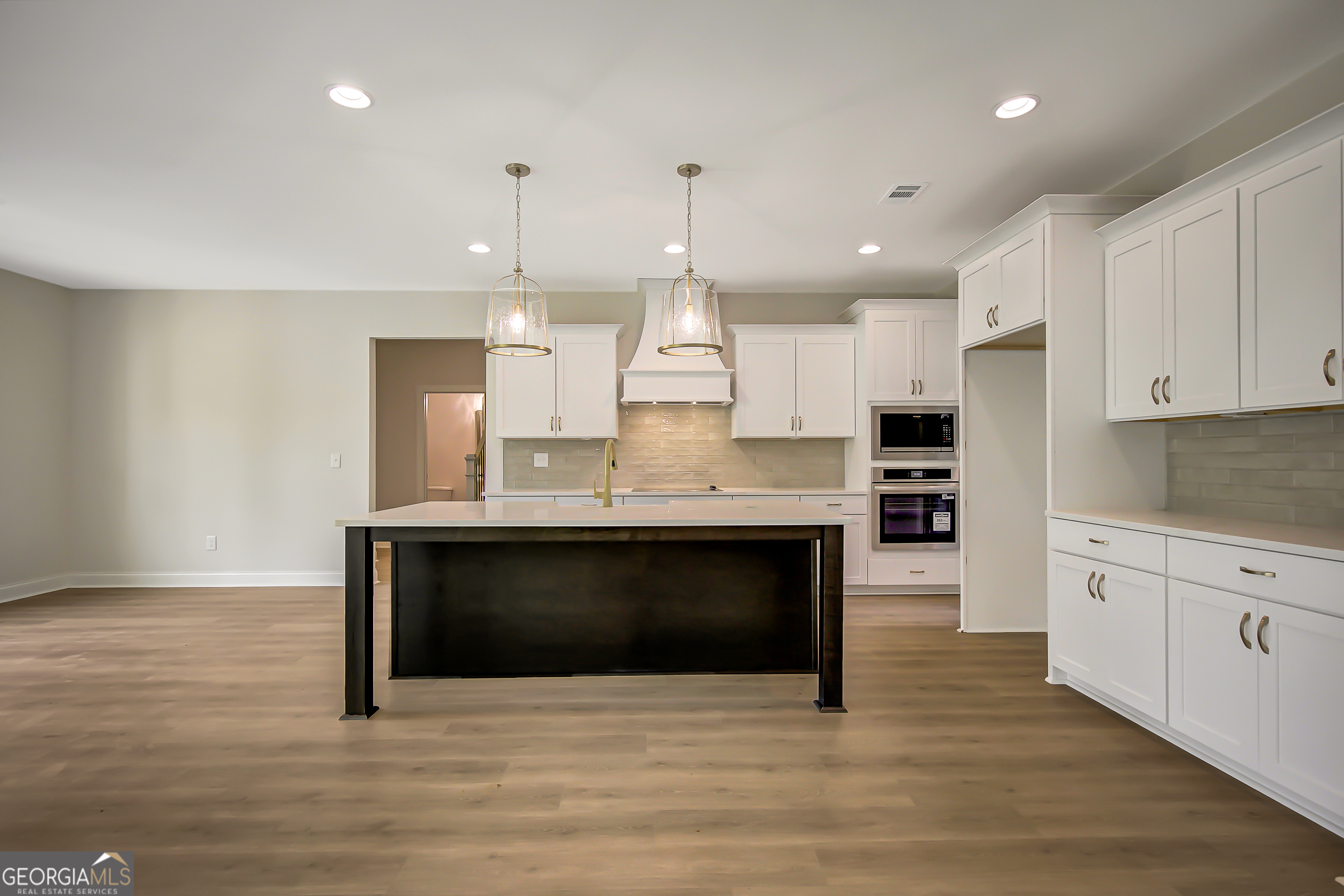 Senoia, Georgia, 30276, United States, 5 Bedrooms Bedrooms, ,4 BathroomsBathrooms,Residential,For Sale,1901806