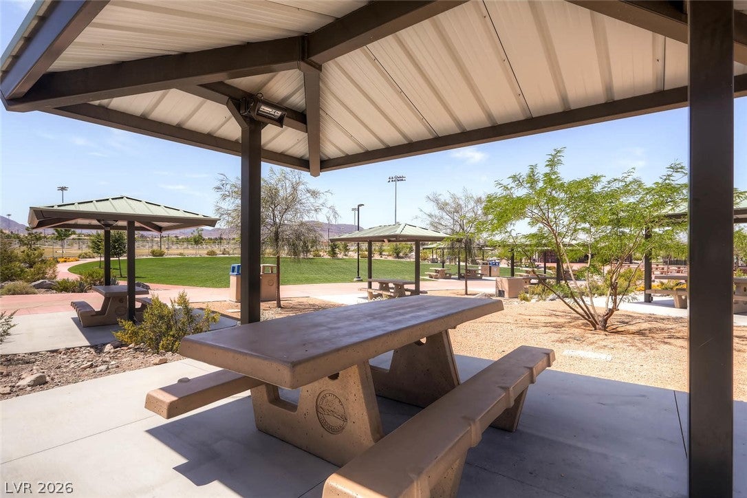 Henderson, Nevada, 89015, United States, 5 Bedrooms Bedrooms, ,2 BathroomsBathrooms,Residential,For Sale,1976773