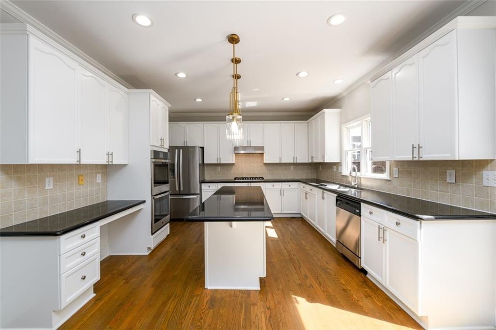 Lawrenceville, Georgia, 30043, United States, 6 Bedrooms Bedrooms, ,5 BathroomsBathrooms,Residential,For Sale,1988331