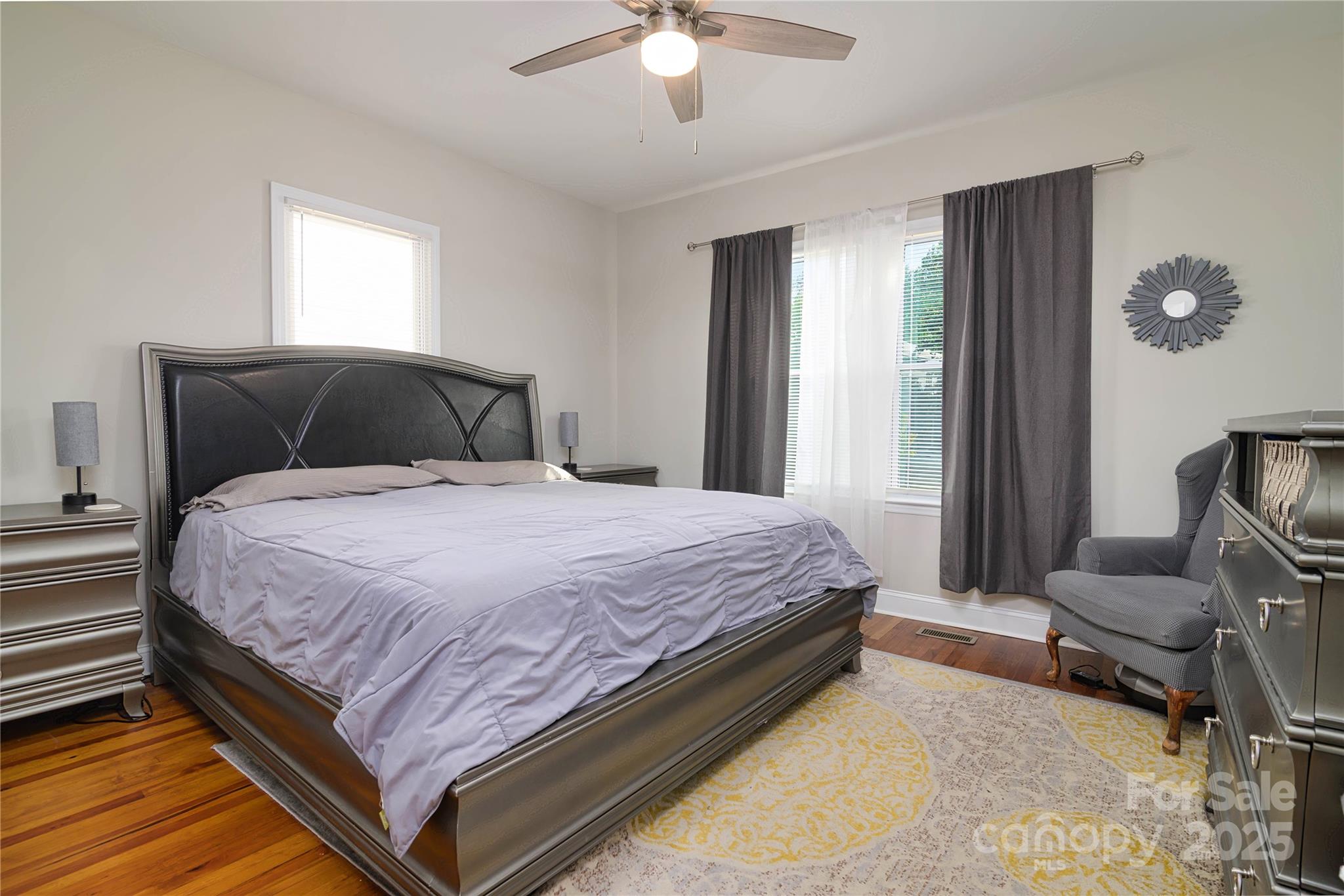 Charlotte, North Carolina, 28208, United States, 3 Bedrooms Bedrooms, ,2 BathroomsBathrooms,Residential,For Sale,1911586