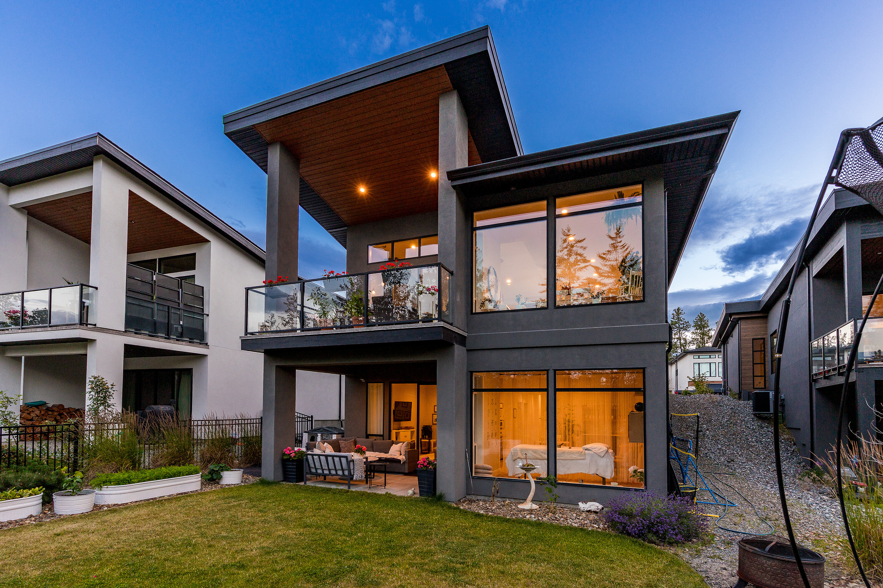  Walkout Rancher in Lakestone - 物件實景