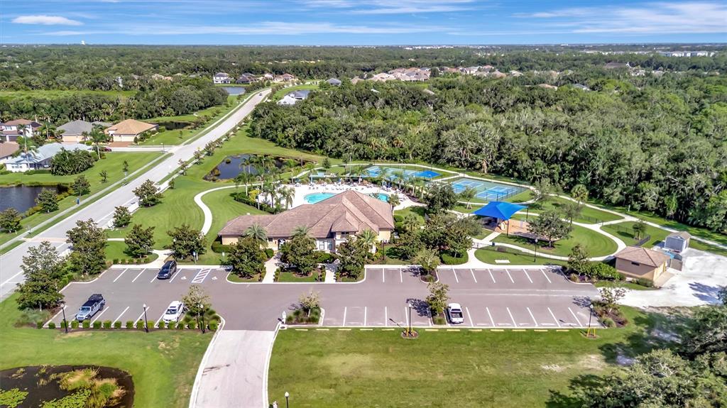 Bradenton, Florida, 34212, United States, 3 Bedrooms Bedrooms, ,4 BathroomsBathrooms,Residential,For Sale,1910869