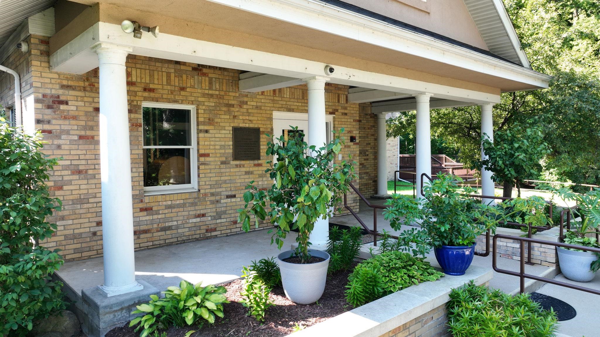 Midland, Michigan, 48640, United States, 9 Bedrooms Bedrooms, ,5 BathroomsBathrooms,Residential,For Sale,1943918