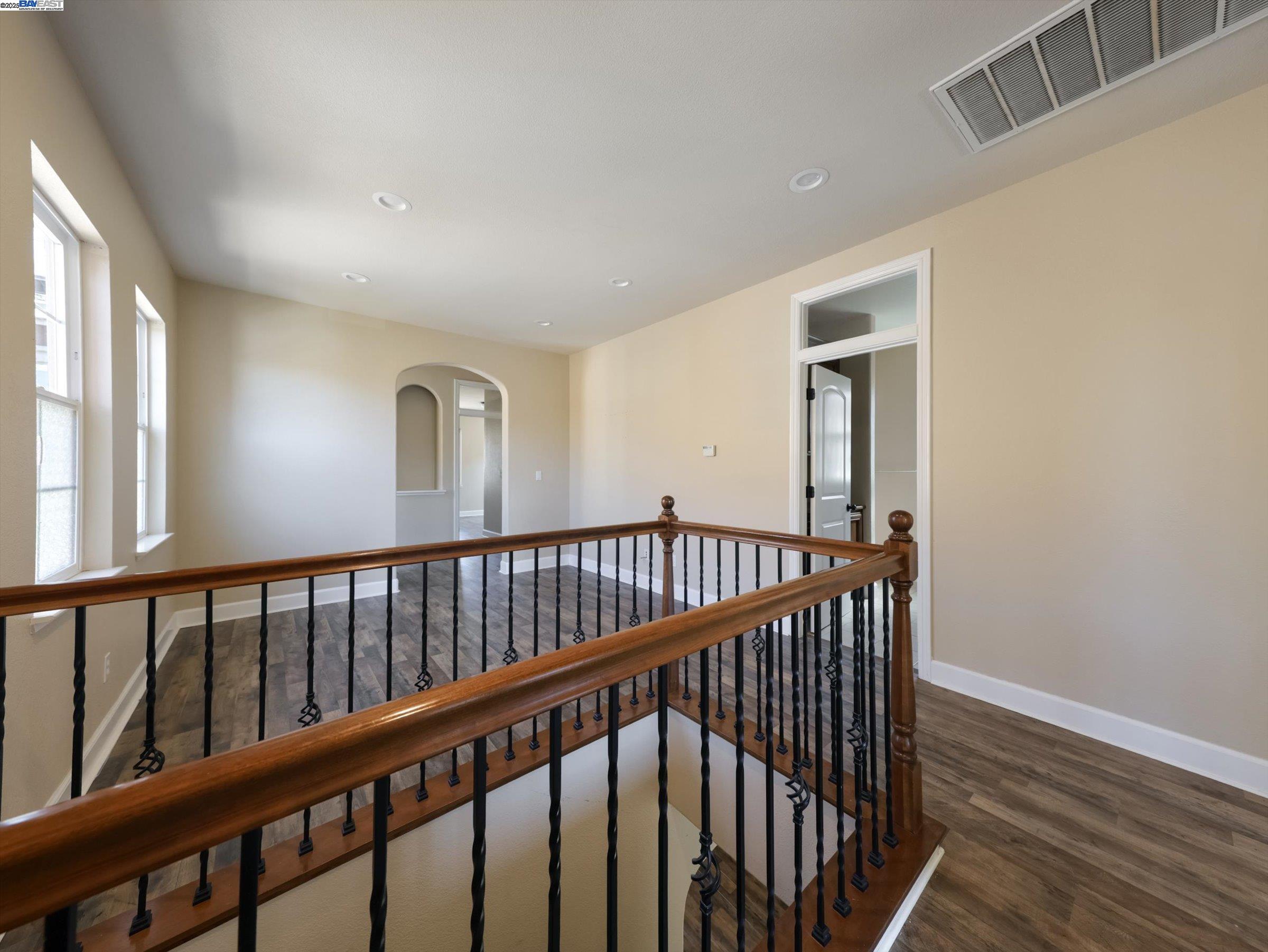 Vallejo, California, 94591, United States, 5 Bedrooms Bedrooms, ,5 BathroomsBathrooms,Residential,For Sale,2002289