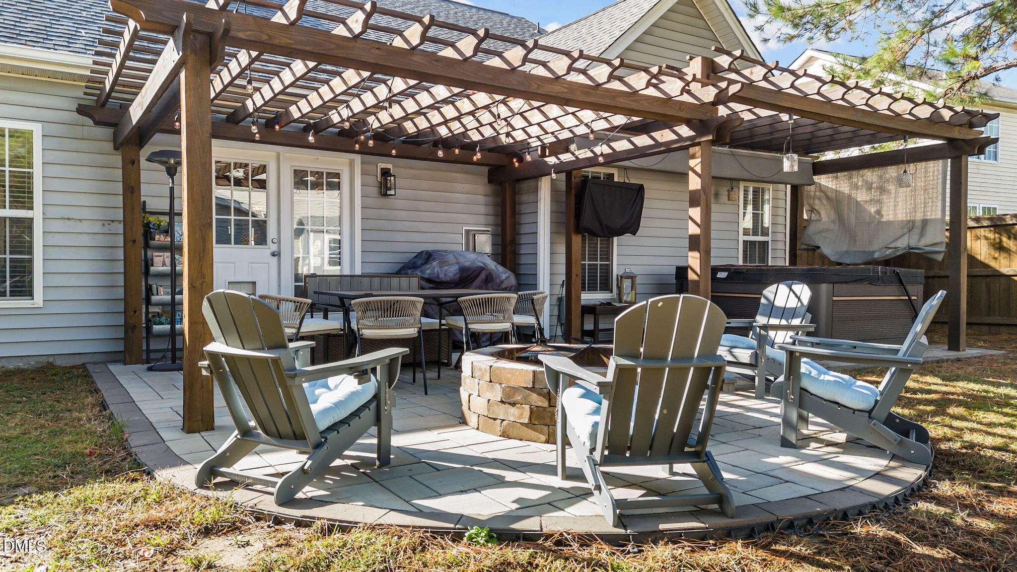 Holly Springs, North Carolina, 27540, United States, 4 Bedrooms Bedrooms, ,3 BathroomsBathrooms,Residential,For Sale,1985407