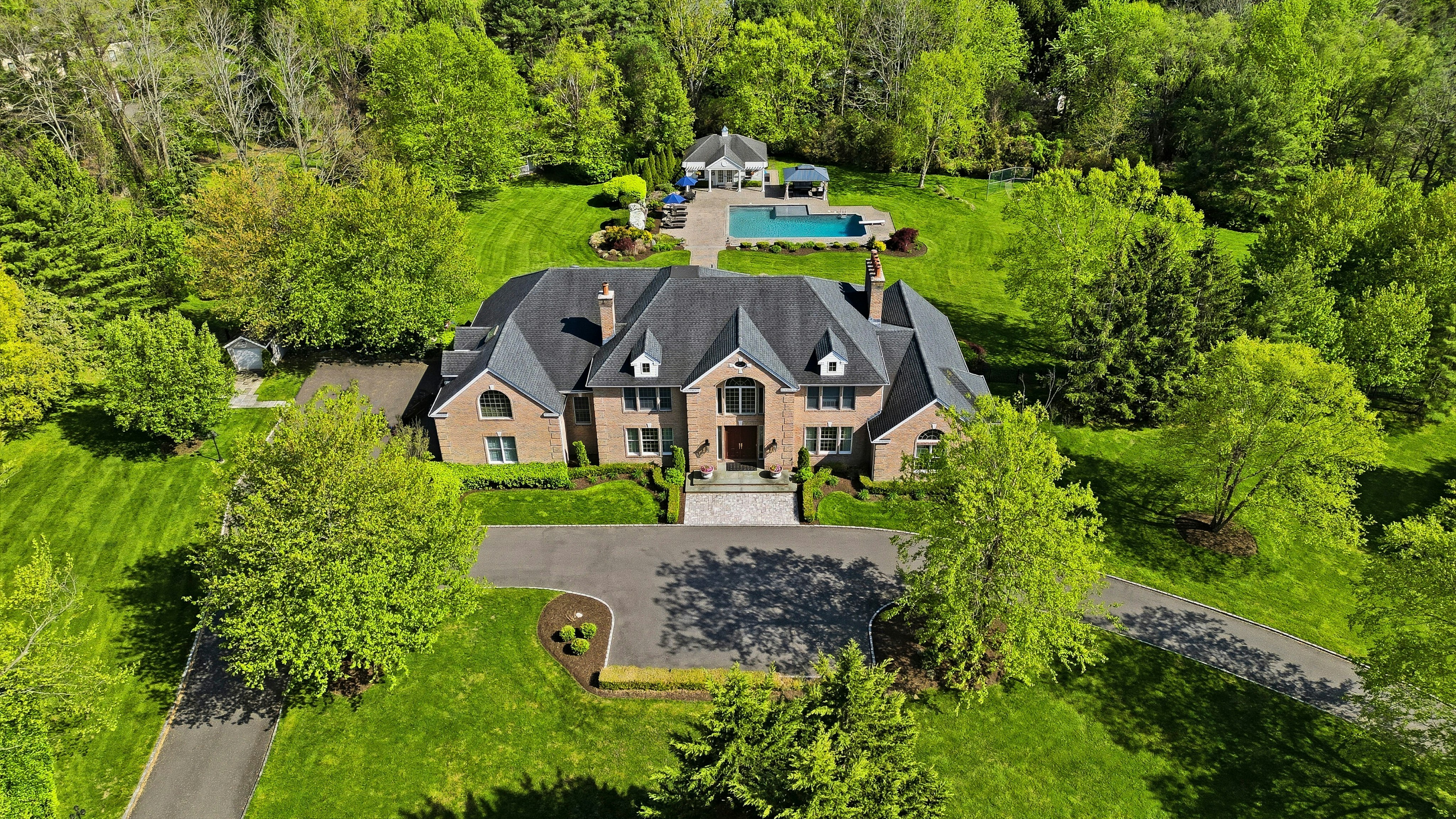  5 Westwood Court, Glen Head, NY, 11545 - 物件實景