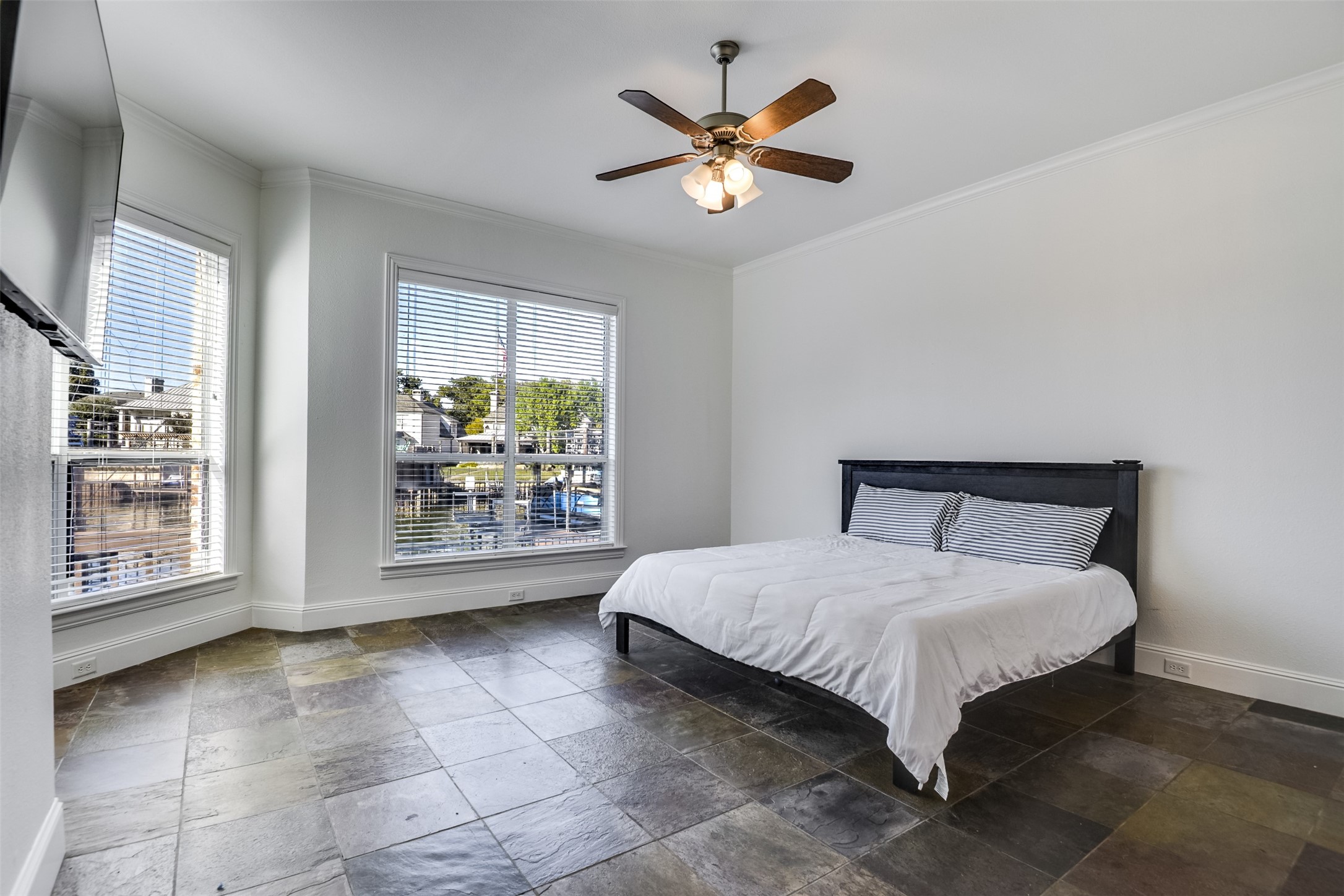 Mabank, Texas, 75156, United States, 3 Bedrooms Bedrooms, ,3 BathroomsBathrooms,Residential,For Sale,1990997