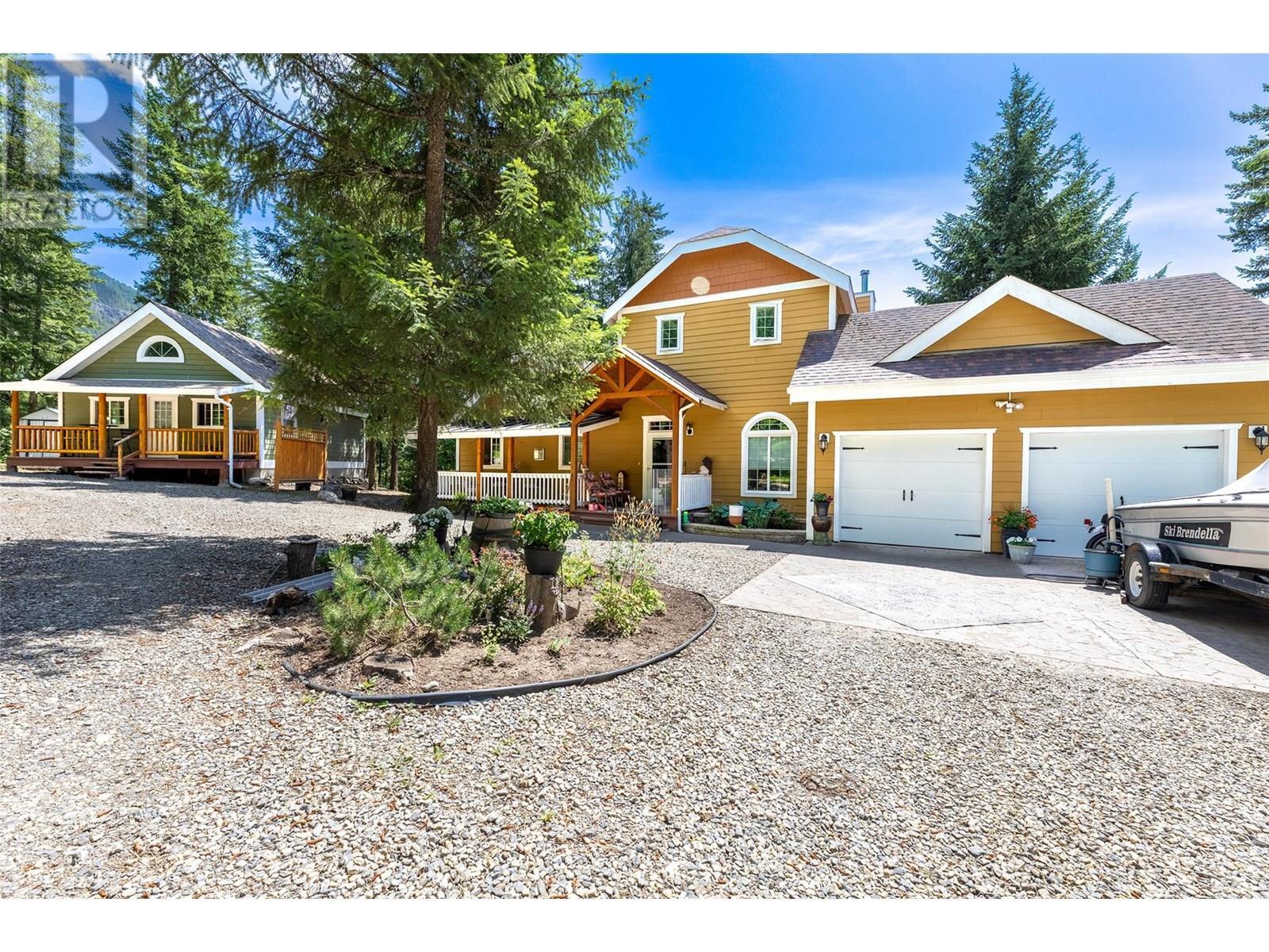 TAPPEN, British Columbia, V0E 2X2, CA, 2 Bedrooms Bedrooms, ,2 BathroomsBathrooms,Residential,For Sale,1868276