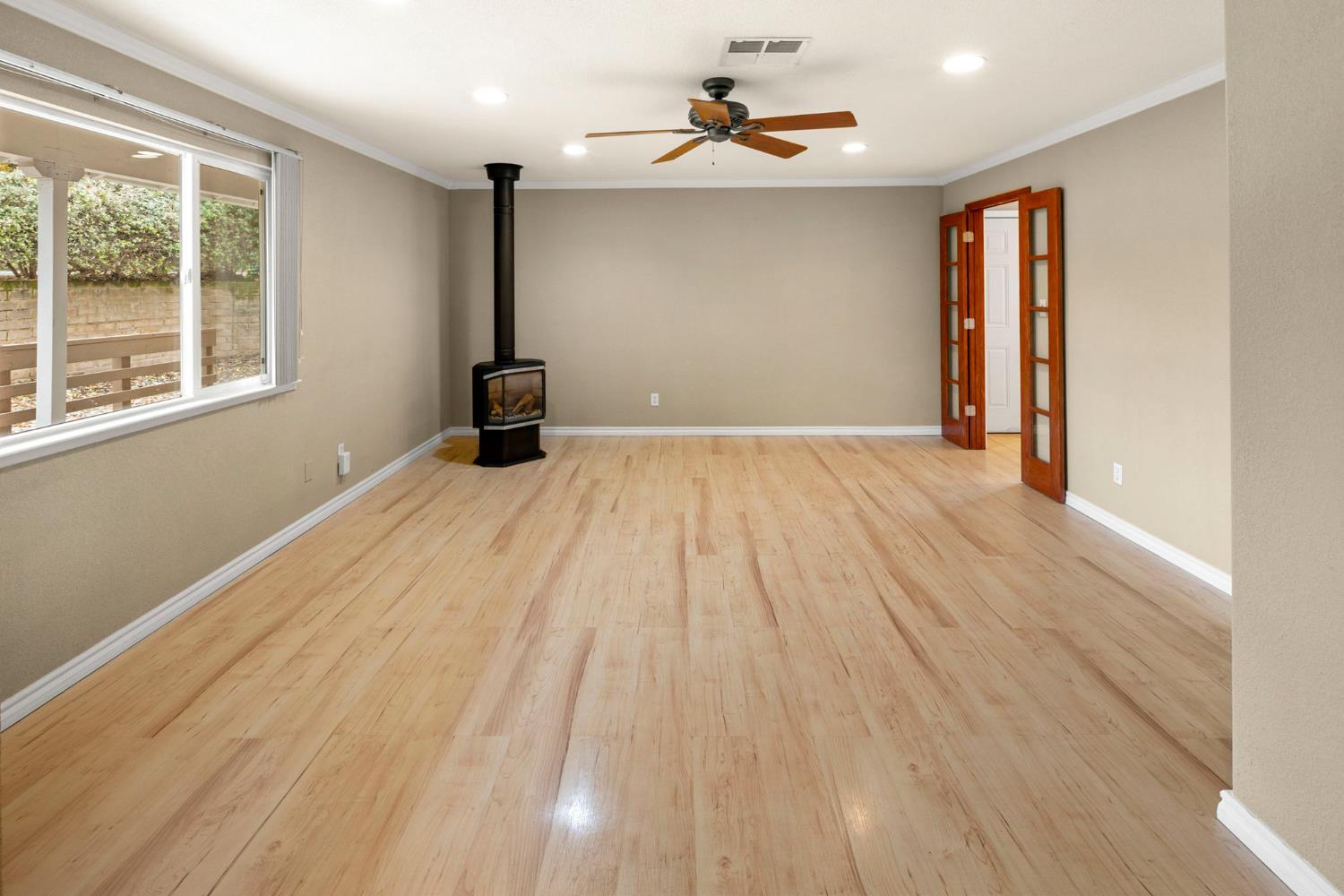 Auburn, California, 95603, United States, 3 Bedrooms Bedrooms, ,2 BathroomsBathrooms,Residential,For Sale,1998771