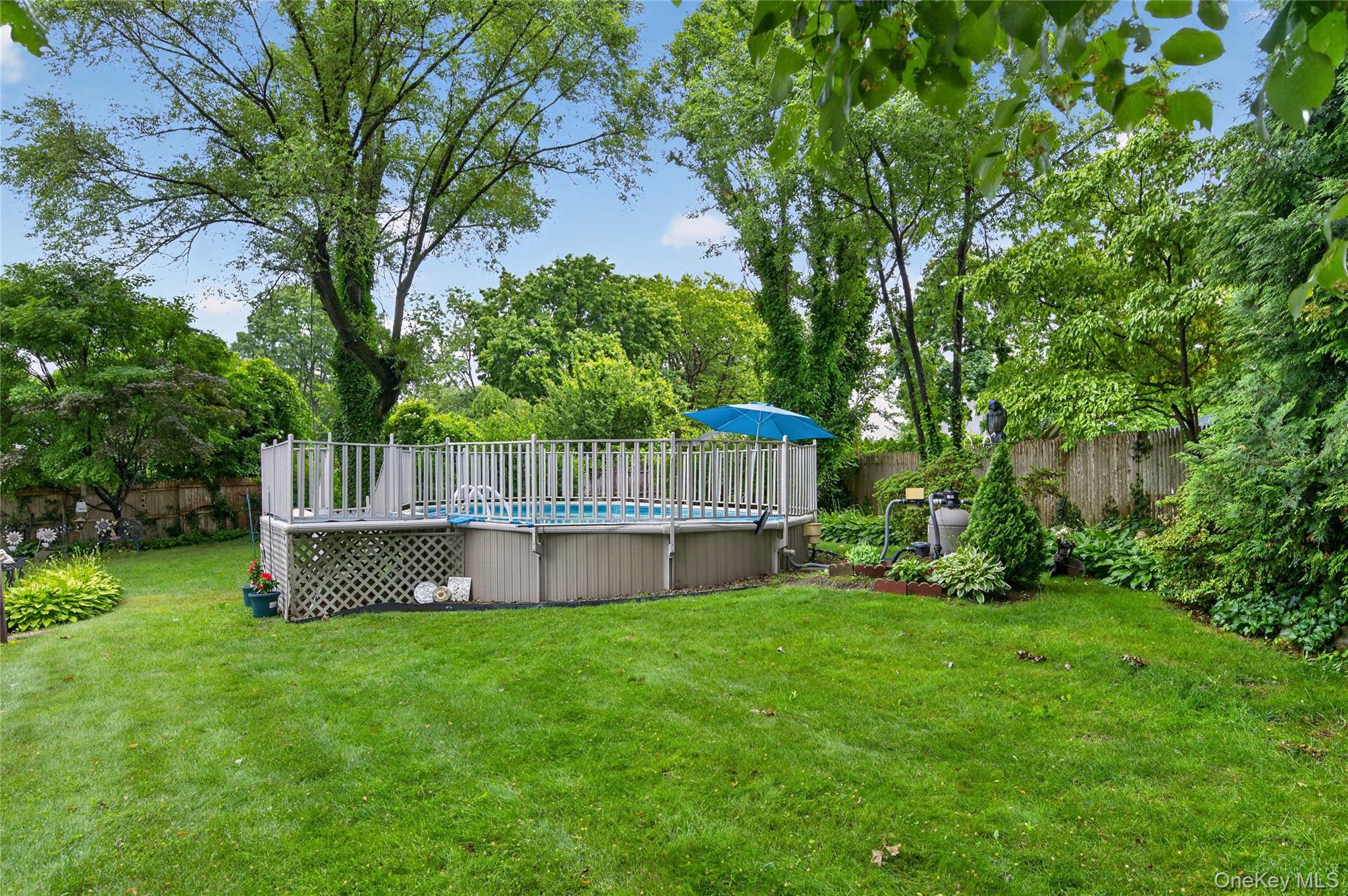  190 Oakwood Road, Huntington Station, NY, 11746 - 物件實景