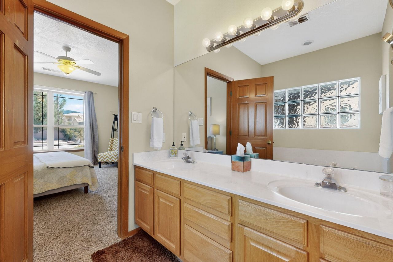 Albuquerque, New Mexico, 87122, United States, 4 Bedrooms Bedrooms, ,3 BathroomsBathrooms,Residential,For Sale,1964200