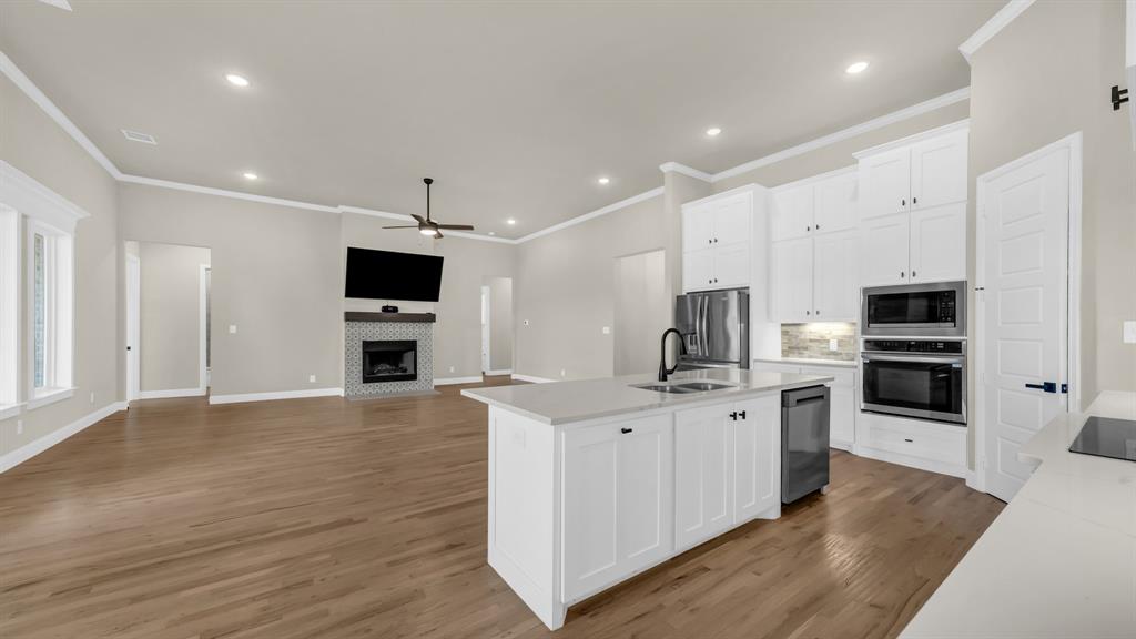 Poolville, Texas, 76487, United States, 4 Bedrooms Bedrooms, ,3 BathroomsBathrooms,Residential,For Sale,1998722