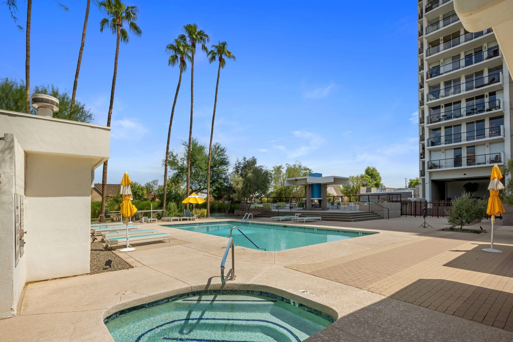  2323 N Central Ave¦Phoenix, AZ - 物件實景