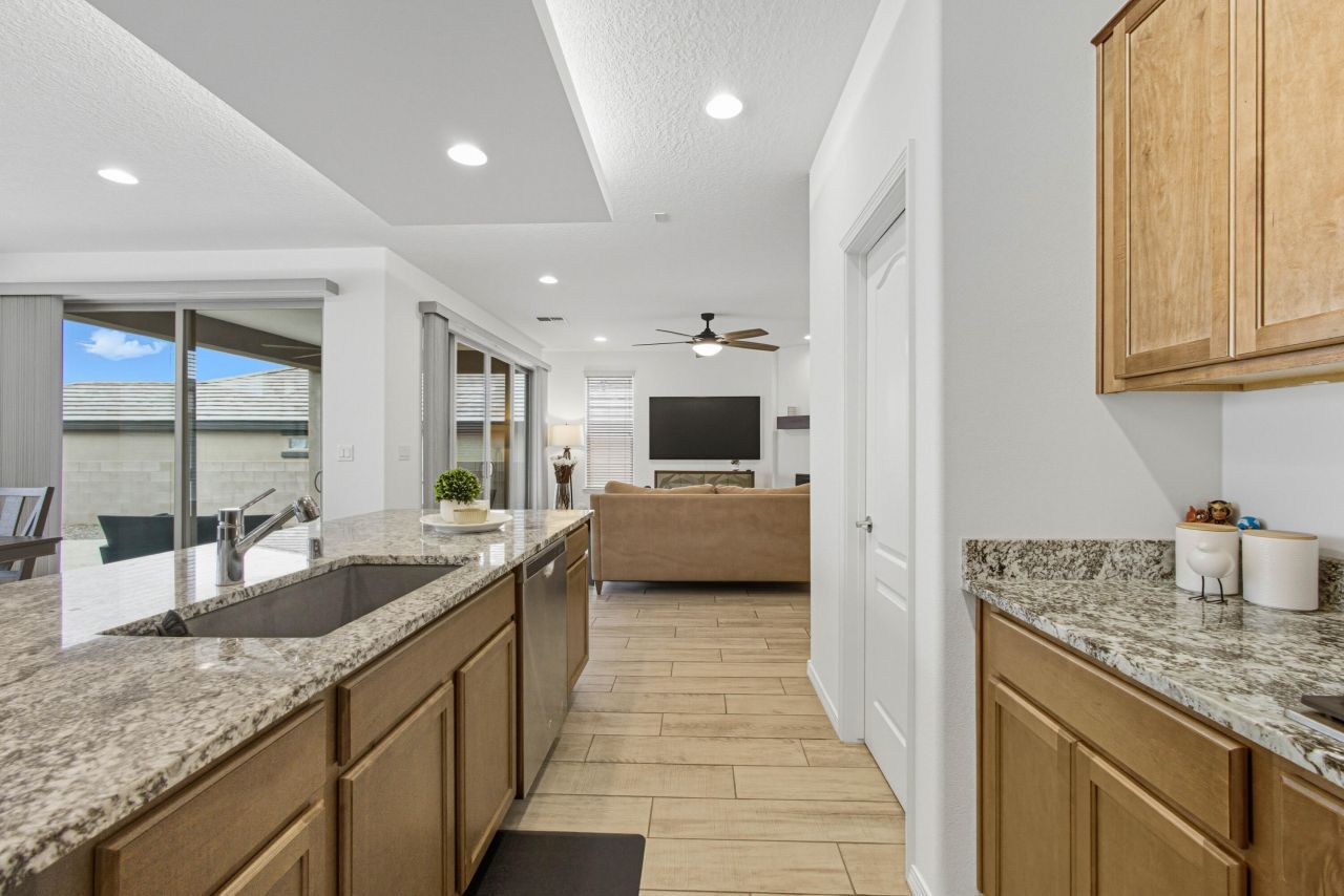 Albuquerque, New Mexico, 87120, United States, 5 Bedrooms Bedrooms, ,4 BathroomsBathrooms,Residential,For Sale,1957910