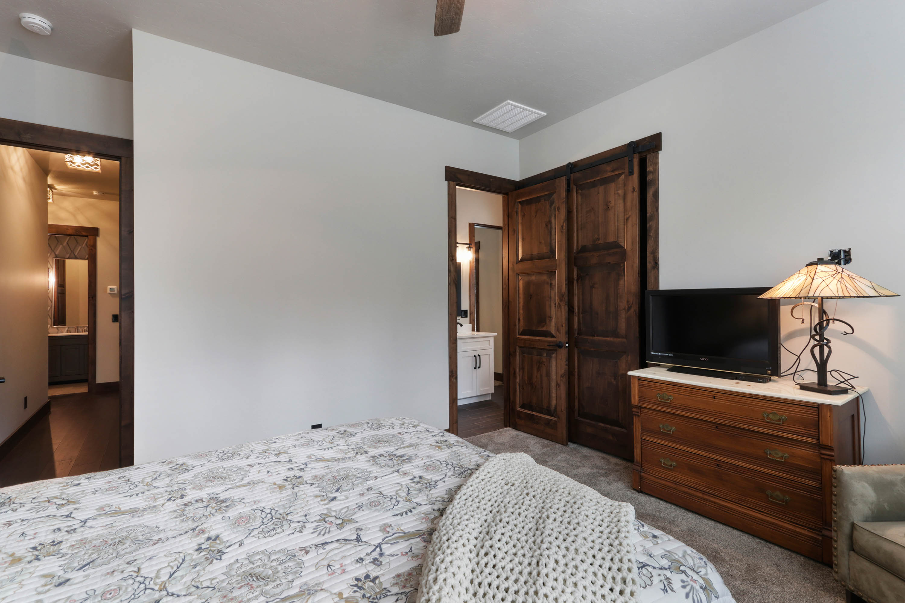 Sandpoint, Idaho, 83864, United States, 6 Bedrooms Bedrooms, ,8 BathroomsBathrooms,Residential,For Sale,1975419