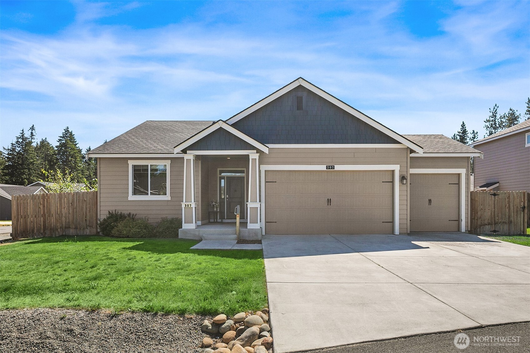 Cle Elum, Washington, 98922, United States, 3 Bedrooms Bedrooms, ,1 BathroomBathrooms,Residential,For Sale,1917547