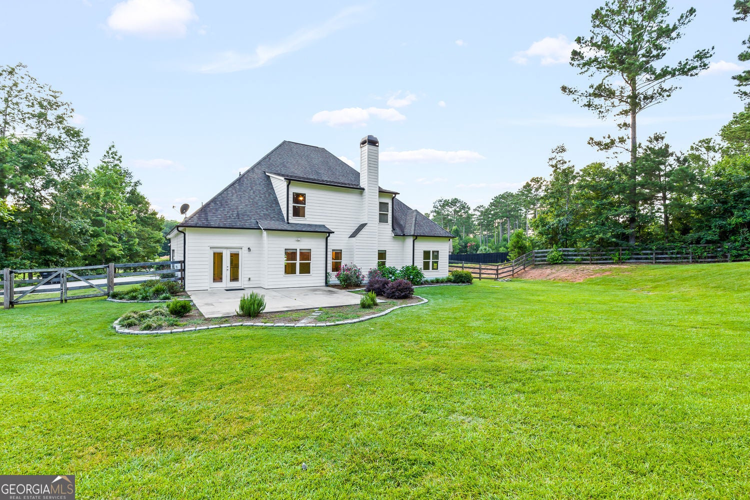 Senoia, Georgia, 30276, United States, 5 Bedrooms Bedrooms, ,4 BathroomsBathrooms,Residential,For Sale,1877866