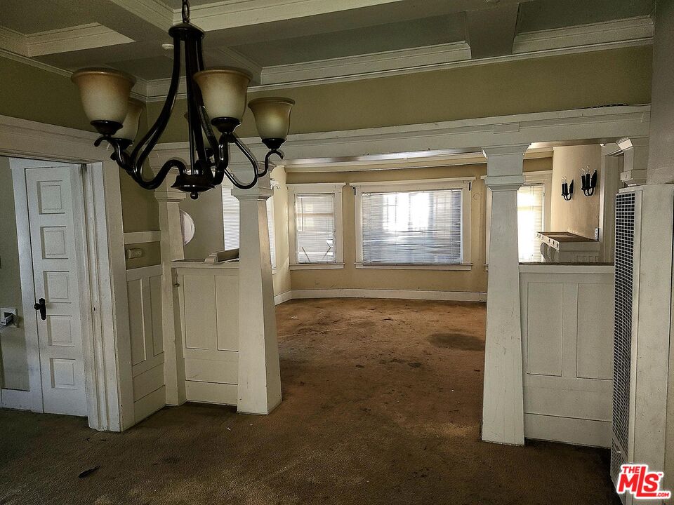 Los Angeles, California, 90037, United States, 4 Bedrooms Bedrooms, ,Residential,For Sale,2000883