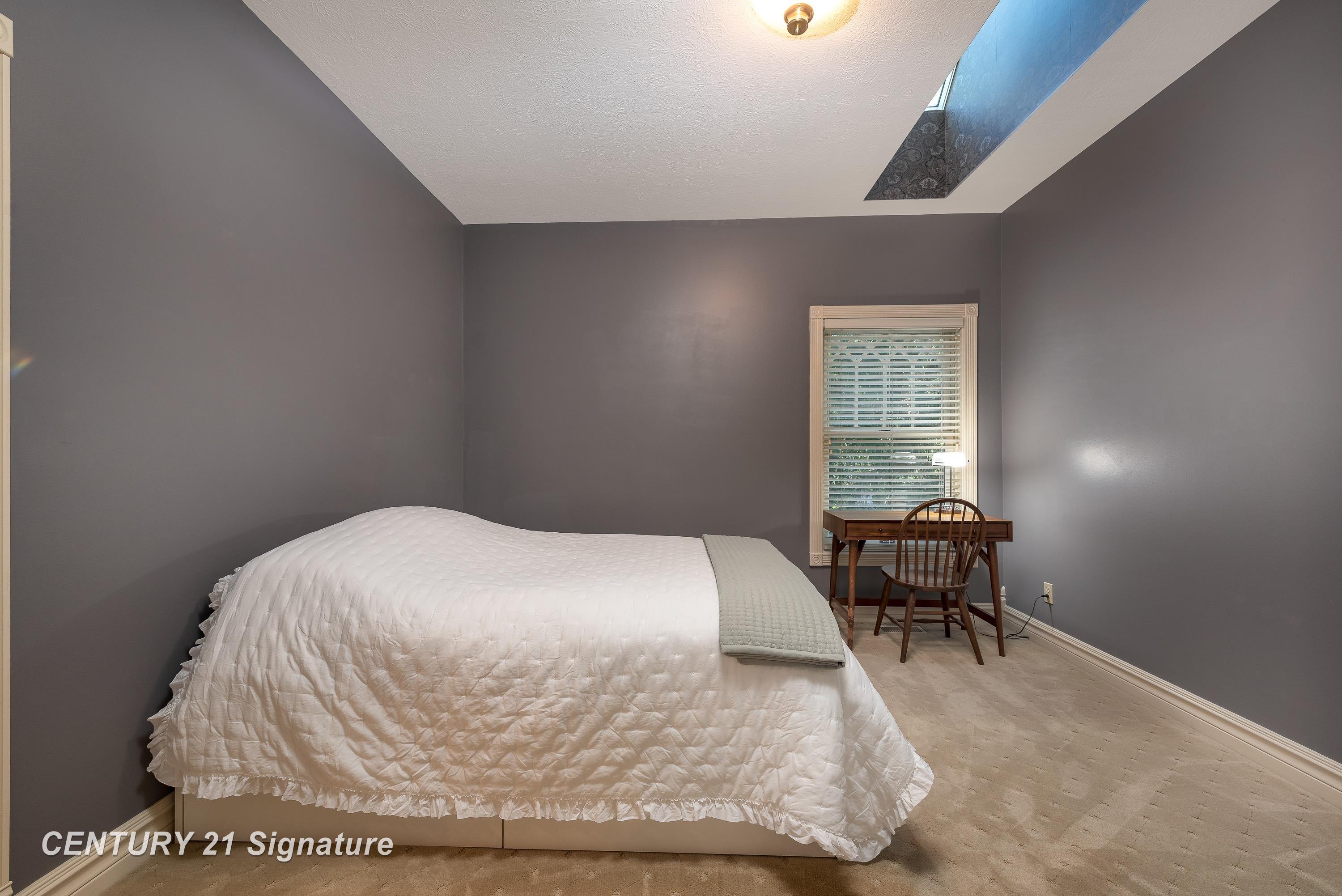 Midland, Michigan, 48642, United States, 5 Bedrooms Bedrooms, ,6 BathroomsBathrooms,Residential,For Sale,1977241